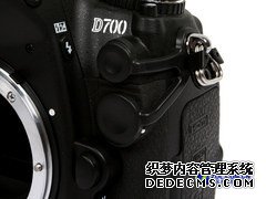 ῵D700 