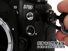 ῵D700 