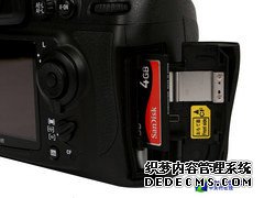 ῵D700 