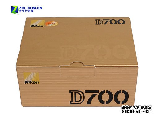 ῵D700 